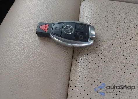 2010 Mercedes-Benz E 350 from USA, damaged, VIN WDDHF5GB3AA108958